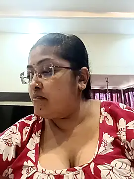 Snapshot of LAVERNIYA_ chatting on January 3, 2025, 9:47 am LAVERNIYA online show from January 3, 2025, 9:47 am