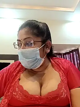 Snapshot of LAVERNIYA_ chatting on January 2, 2025, 10:48 am LAVERNIYA online show from January 2, 2025, 10:48 am