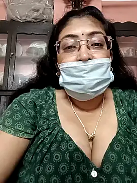 Snapshot of LAVERNIYA_ chatting on February 2, 2025, 1:19 pm LAVERNIYA online show from February 2, 2025, 1:19 pm