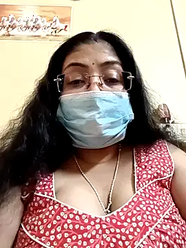 Snapshot of LAVERNIYA_ chatting on February 9, 2025, 6:01 am LAVERNIYA online show from February 9, 2025, 6:01 am