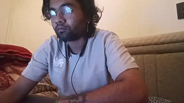 nudistindian online show from February 12, 2026, 9:14 pm