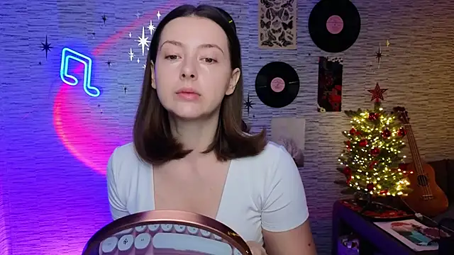 GloriaElmer online show from January 23, 2025, 8:25 am