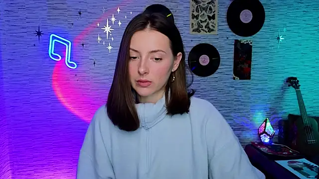 GloriaElmer online show from February 12, 2025, 9:42 am