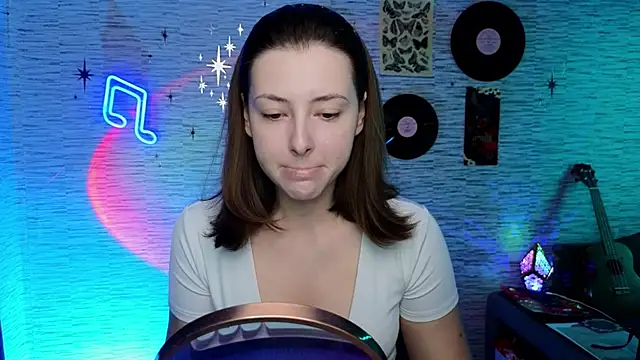 GloriaElmer online show from March 7, 2025, 5:29 am