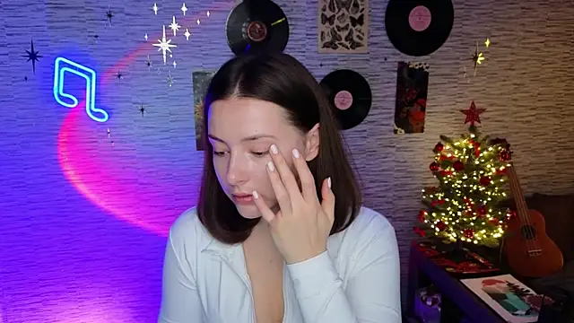 GloriaElmer online show from January 28, 2025, 8:36 am