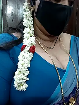 ashikaa r online show from November 29, 2025, 6:41 pm