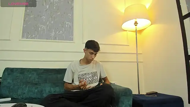 Lucian Davi online show from March 22, 2025, 3:41 am