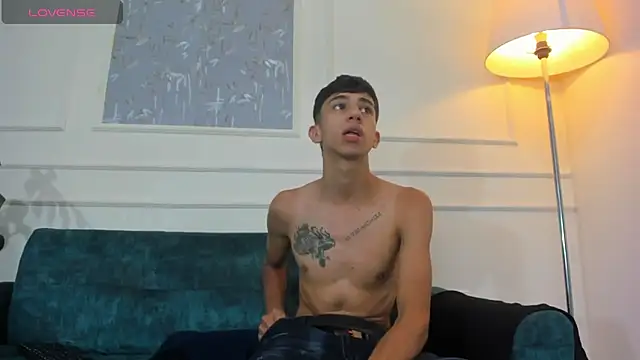 Lucian Davi online show from February 21, 2025, 12:49 pm