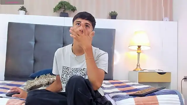 Lucian Davi online show from March 21, 2025, 12:28 pm