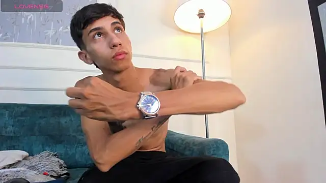 Lucian Davi online show from September 22, 2025, 4:18 am