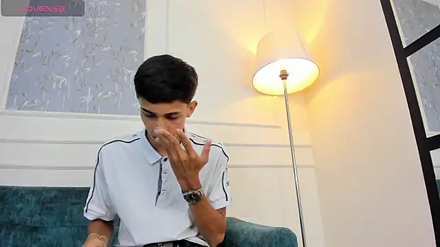 Lucian Davi online show from October 4, 2025, 12:17 pm