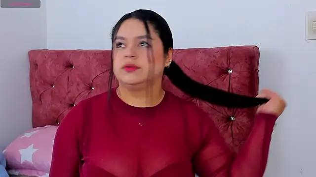 skyhotgirll online show from May 15, 2026, 12:58 pm