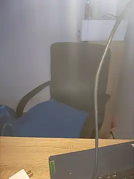 luisa16xxx online show from April 1, 2026, 7:33 pm