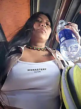 luisa16xxx online show from April 6, 2026, 7:59 pm