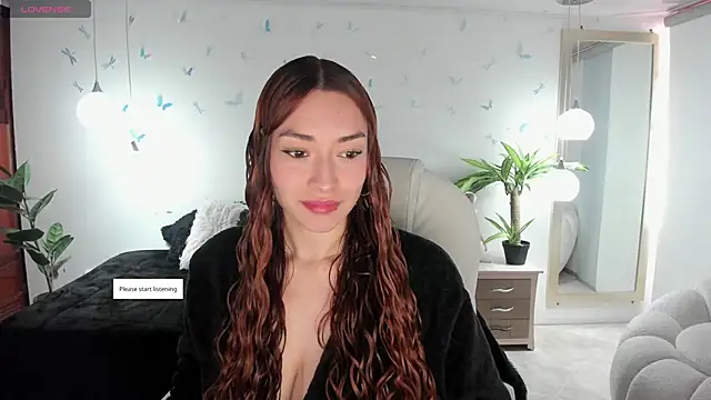  Antonnela  online show from April 13, 2026, 2:32 pm