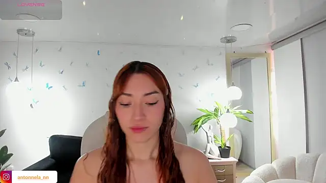  Antonnela  online show from February 24, 2026, 2:07 pm