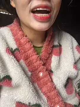 Snapshot of Laura8910 chatting on March 16, 2025, 6:20 am Laura8910 online show from March 16, 2025, 6:20 am