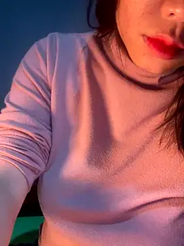 Snapshot of Laura8910 chatting on December 5, 2024, 12:03 am Laura8910 online show from December 5, 2024, 12:03 am