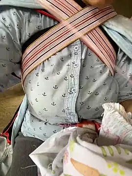 Snapshot of Laura8910 chatting on October 28, 2025, 1:50 am Laura8910 online show from October 28, 2025, 1:50 am