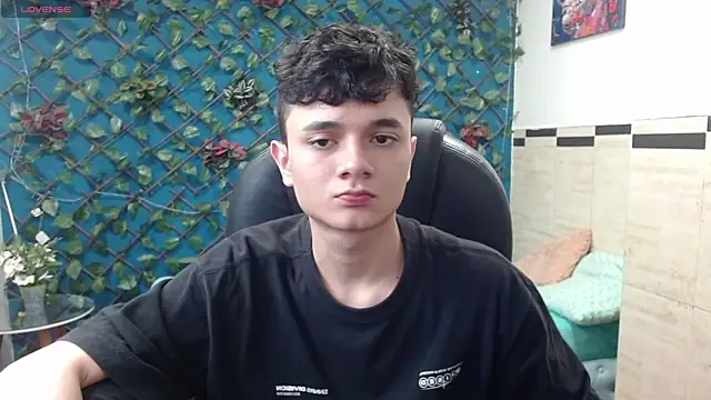 Waturox online show from March 7, 2025, 7:38 pm