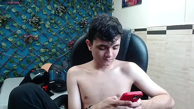 Waturox online show from October 6, 2025, 7:36 pm