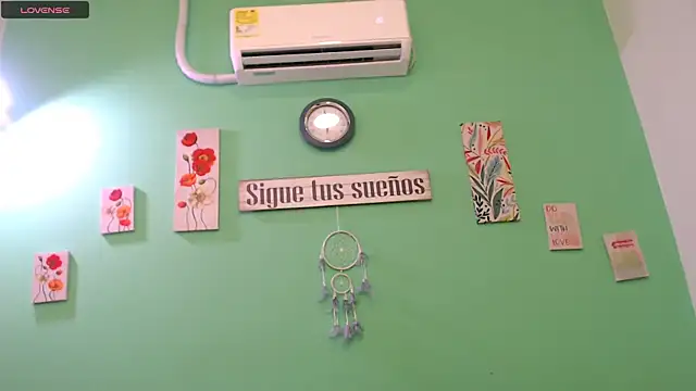 alisontitsmilk19 online show from October 9, 2025, 12:33 am