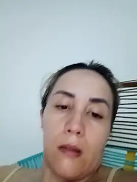 Isabel23zr online show from April 19, 2026, 2:23 am