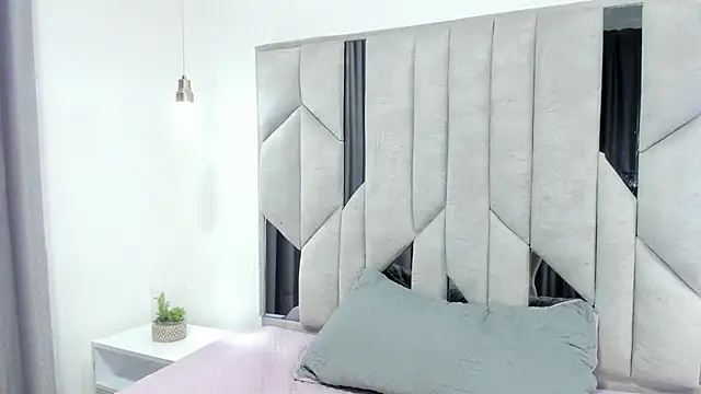 Snapshot of Alliccee chatting on January 9, 2026, 6:59 pm Alliccee online show from January 9, 2026, 6:59 pm