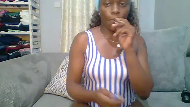 Petite 254 online show from September 26, 2025, 10:33 am