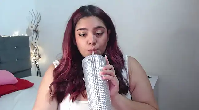 KathyGonzalez online show from March 6, 2025, 7:54 pm