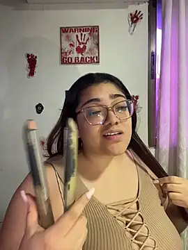 KathyGonzalez online show from October 24, 2025, 9:25 pm