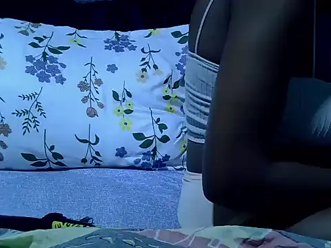 Snapshot of Lutyie chatting on November 21, 2025, 5:56 pm Lutyie online show from November 21, 2025, 5:56 pm