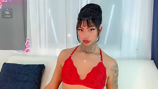 laura sweett120 online show from March 25, 2026, 4:45 am