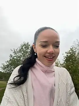 Vanesskaa online show from October 10, 2025, 4:30 pm