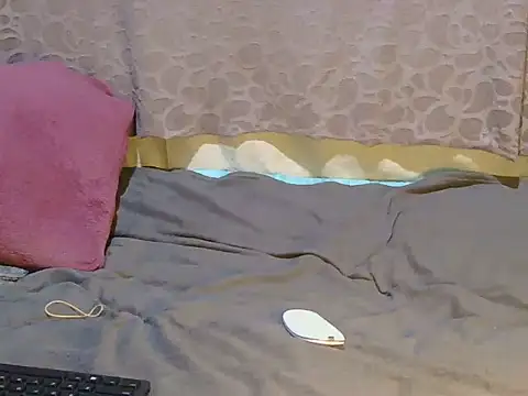 Snapshot of slim_girl02 chatting on November 13, 2025, 5:22 am slim girl02 online show from November 13, 2025, 5:22 am