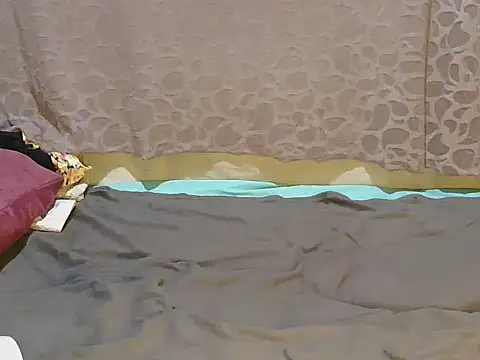 Snapshot of slim_girl02 chatting on November 5, 2025, 6:44 pm slim girl02 online show from November 5, 2025, 6:44 pm