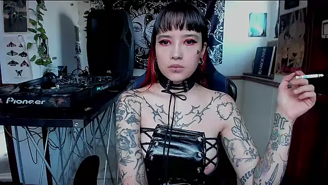 Snapshot of Demongirl6666 chatting on February 14, 2025, 9:43 pm Demongirl6666 online show from February 14, 2025, 9:43 pm