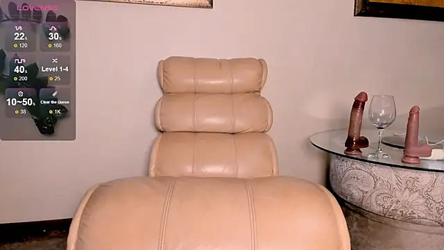 luna-catt online show from March 22, 2025, 9:21 pm