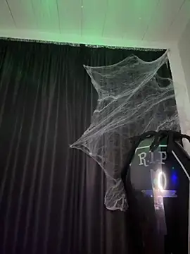 Emaa- online show from October 11, 2025, 2:12 am