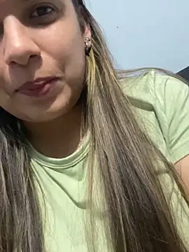 Nathaly00  online show from December 4, 2025, 11:04 pm