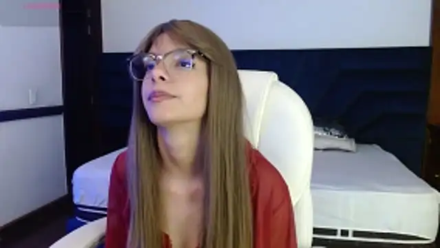 peyton golden1 online show from April 15, 2026, 3:23 am