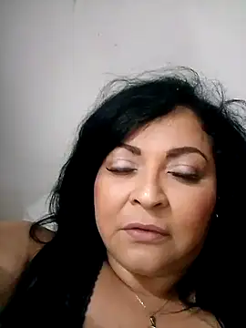 Snapshot of milenios chatting on February 28, 2025, 7:37 am milenios online show from February 28, 2025, 7:37 am