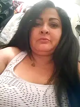 Snapshot of milenios chatting on February 2, 2025, 10:02 am milenios online show from February 2, 2025, 10:02 am