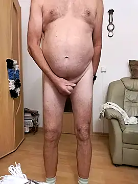 Lutzi1 online show from October 4, 2025, 7:15 pm