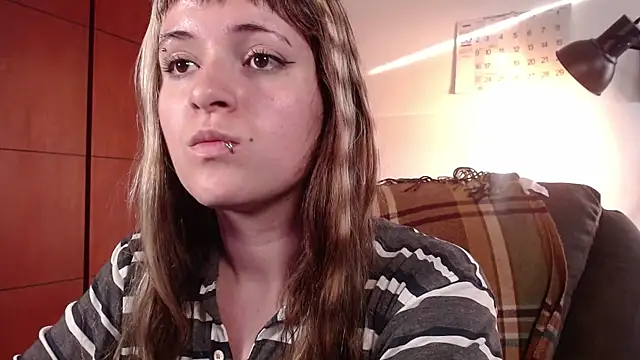 Snapshot of NEXT_DOOR_GIRL_ chatting on November 4, 2025, 9:51 pm NEXT DOOR GIRL online show from November 4, 2025, 9:51 pm