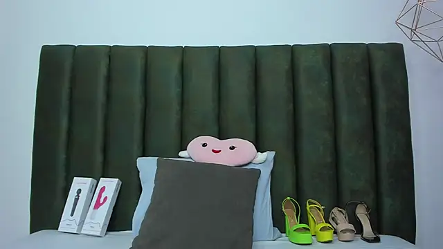 ThailyCherry online show from November 8, 2025, 8:34 pm