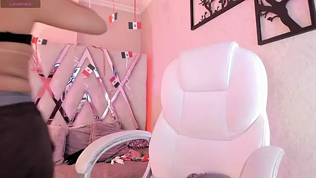 Snapshot of Punkys_ chatting on June 10, 2026, 10:22 pm Punkys online show from June 10, 2026, 10:22 pm
