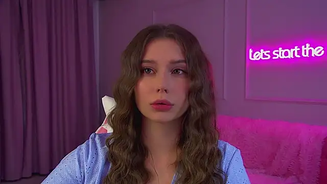 DianaVert online show from November 13, 2025, 6:34 pm