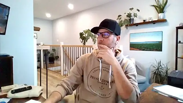 Bigdicktrav902 online show from January 13, 2026, 1:26 pm