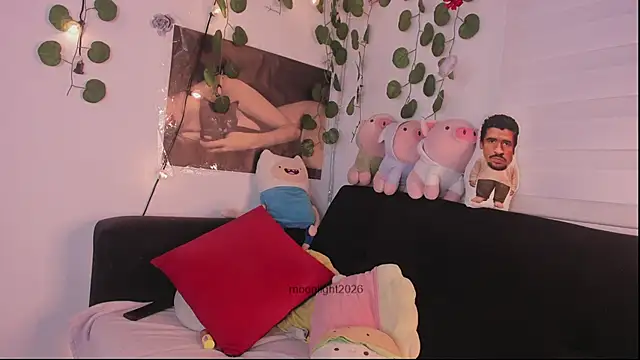 moonliiiight1 online show from February 20, 2026, 11:06 pm